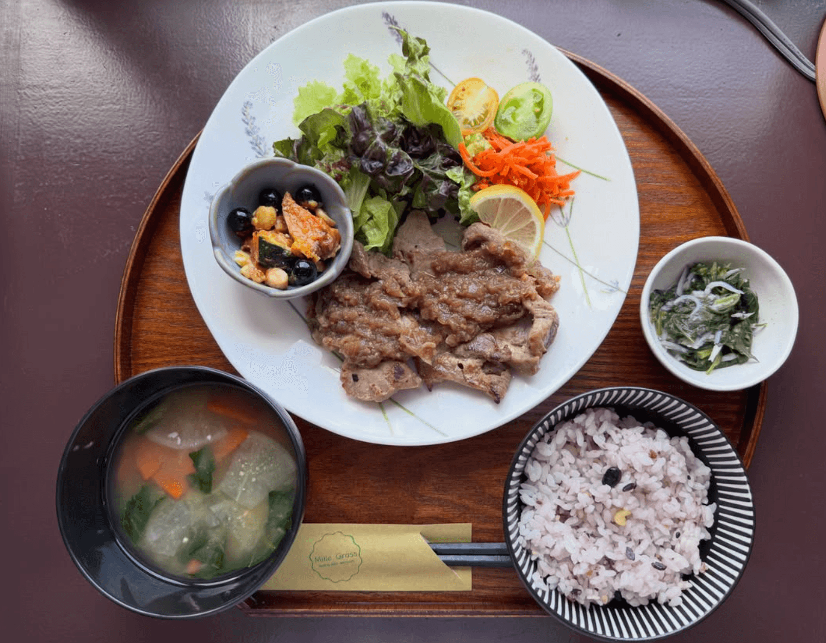 醤油麹の生姜焼き定食
